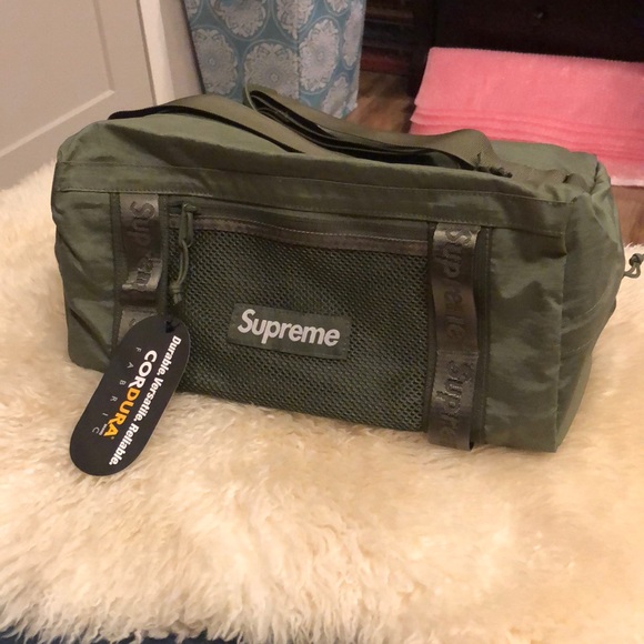 supreme small duffle bag
